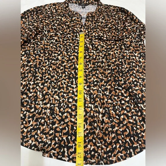 (26) Cocomo Petite Blouse with Black and Brown Pattern - Picture 10 of 15